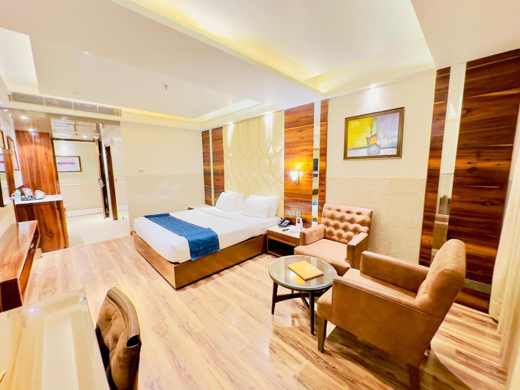 Hotel Vintage Zirakpur Chandigarh Панчкула Экстерьер фото