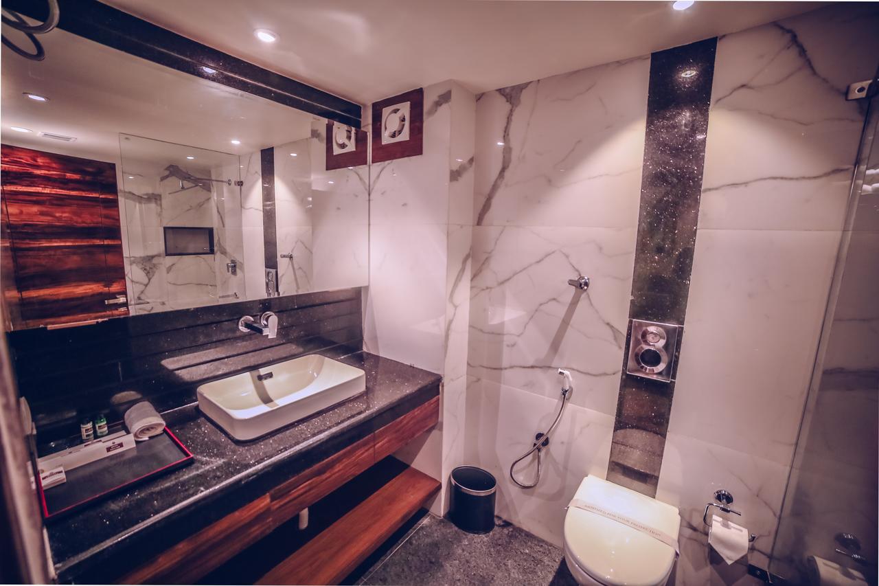 Hotel Vintage Zirakpur Chandigarh Панчкула Экстерьер фото