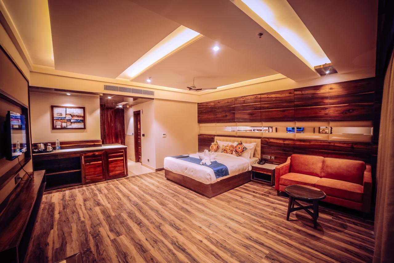 Hotel Vintage Zirakpur Chandigarh Панчкула Экстерьер фото