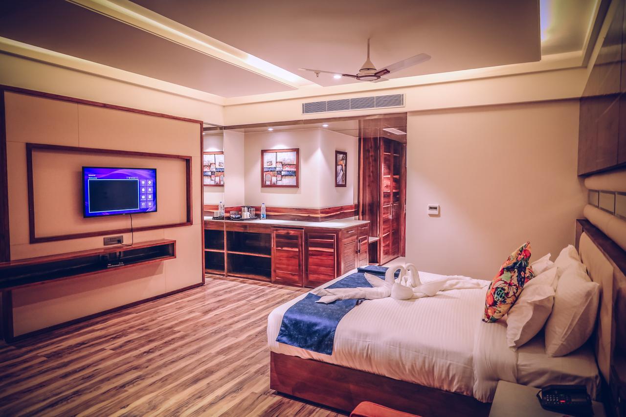 Hotel Vintage Zirakpur Chandigarh Панчкула Экстерьер фото