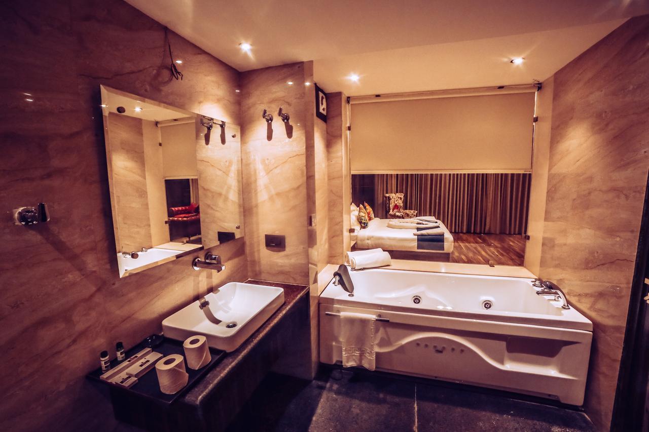 Hotel Vintage Zirakpur Chandigarh Панчкула Экстерьер фото