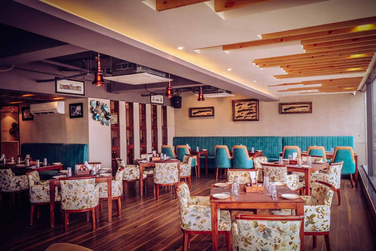 Hotel Vintage Zirakpur Chandigarh Панчкула Экстерьер фото